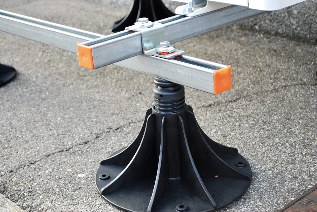 Dettaglio installazione Supporto a pavimento Big Kong | Cambielli S.p.A.
